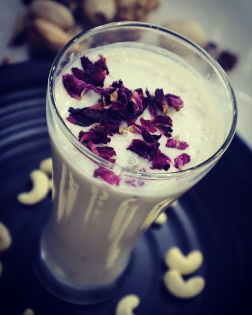 Kesariya Gulkand Thandai Lassi